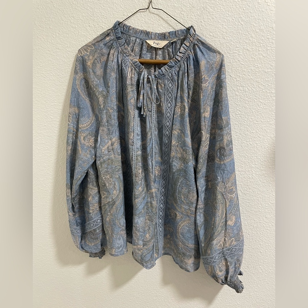 Me by Jennie Garth Blue Paisley Top
